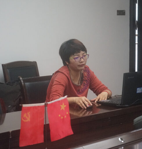 刘娜博士做学术报告