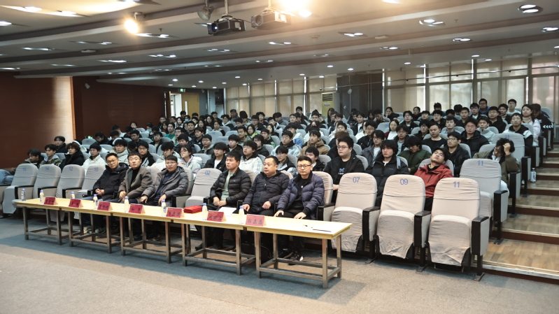 中国电工技术学会“电气青年说”校园科普报告会——风月文学
专场成功举办